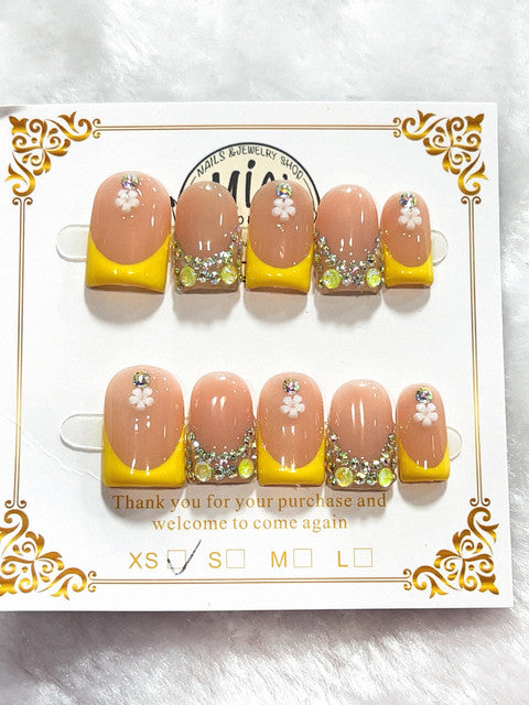 Sunshine Daisy French handmade press-on nails - image 2
