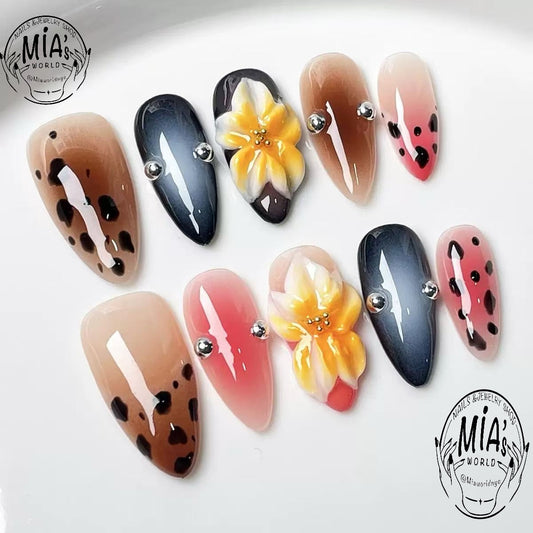 - Mia World Handmade Press-On Nail Set summer animal