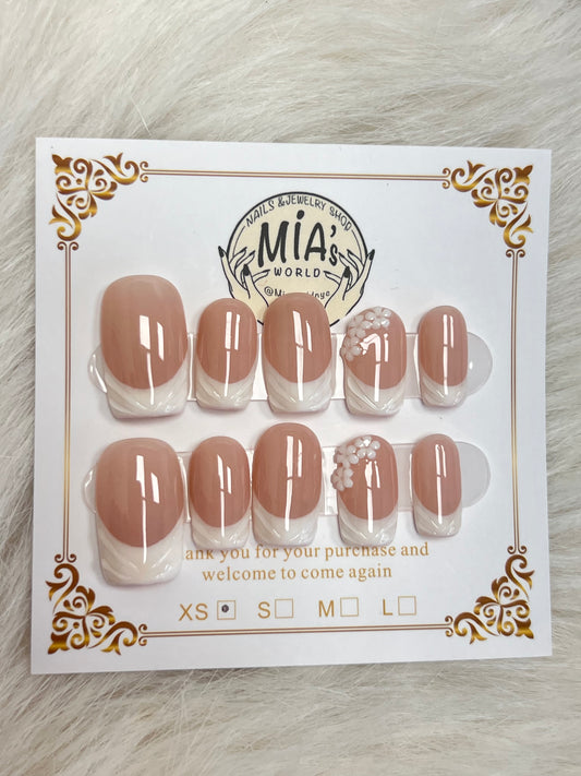 Pearl Cloud French Tip